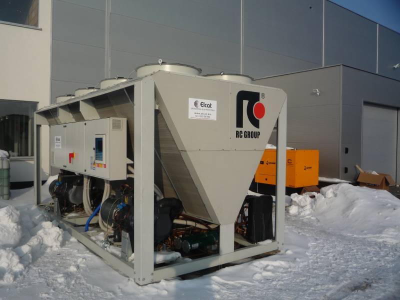 Tarnowo Podgórne - dostawa Agregatu dla lodowiska 1800m2 + drycooler 400kW